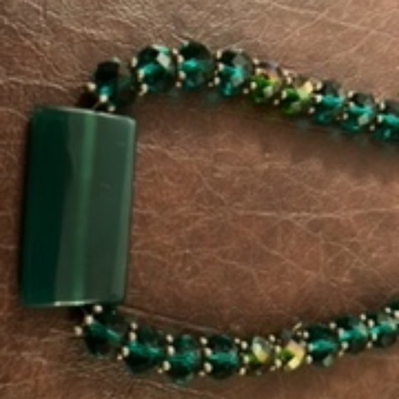 Vintage Green Beaded Necklace Handmade by an Argentine Designer - Picture 8 of 8